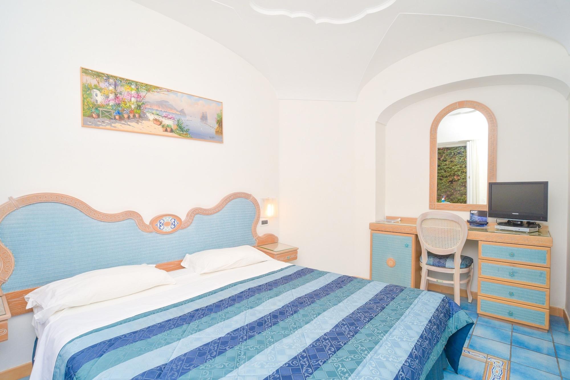 Albergo Italia - Beach Hotel Казамиччола-Терме Экстерьер фото