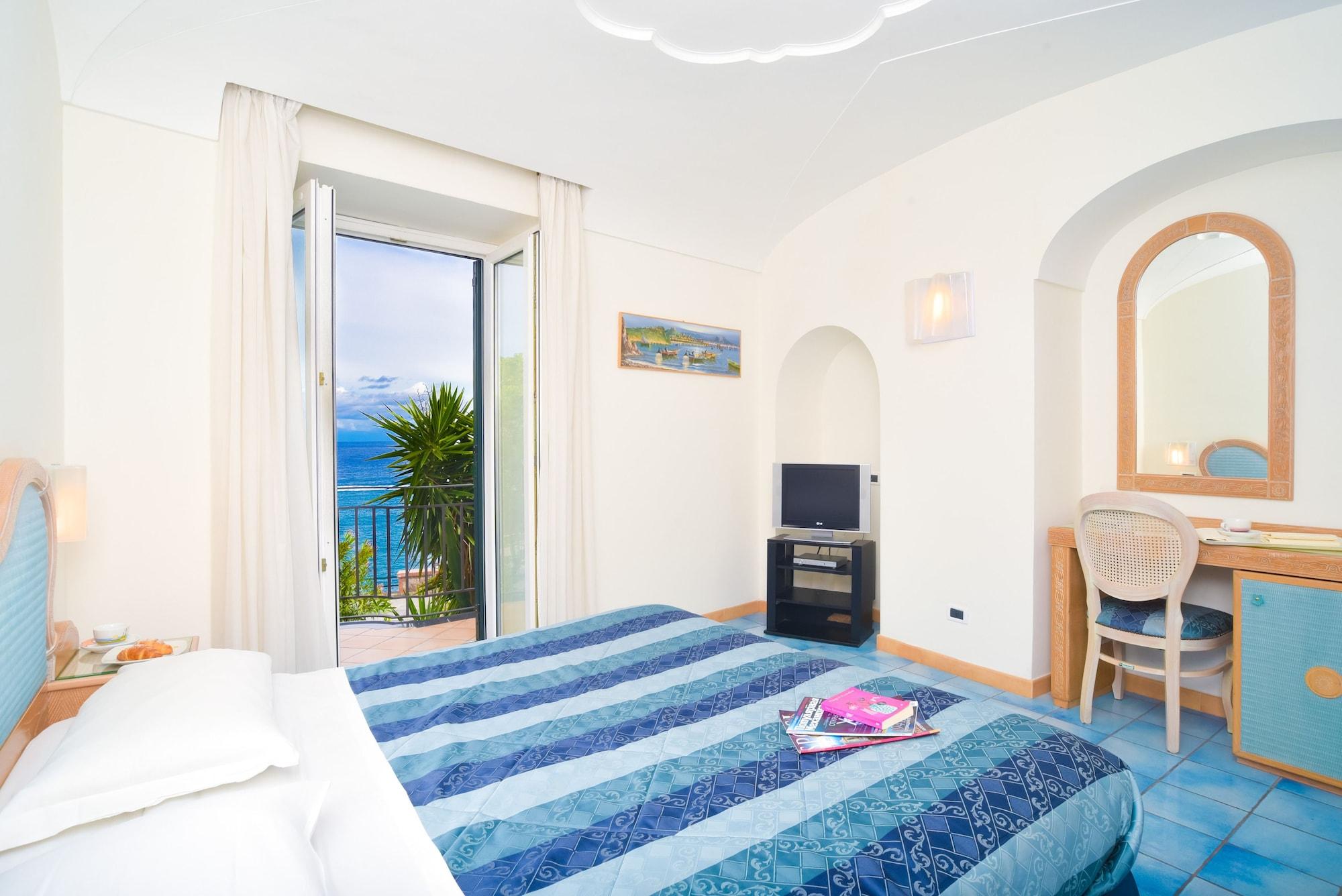 Albergo Italia - Beach Hotel Казамиччола-Терме Экстерьер фото