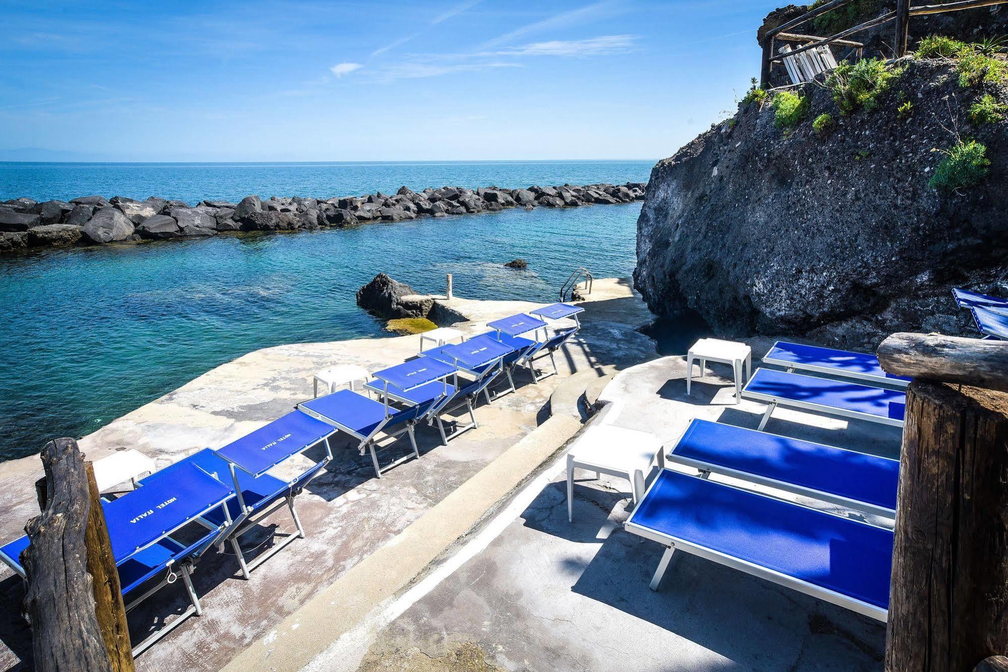 Albergo Italia - Beach Hotel Казамиччола-Терме Экстерьер фото